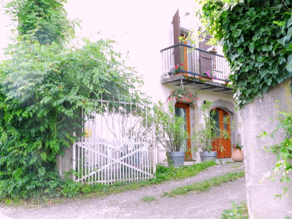 Gîte les Platanes Sainte-Helene-du-Lac Extérieur photo